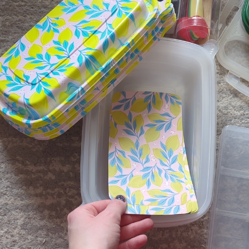 Colorful Food Storage Set with Leaf Design - Picture 5 of 5
